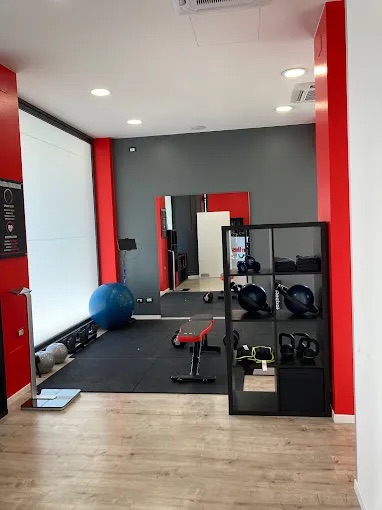 Sala allenamento di Urban Fitness Pordenone con attrezzatura funzionale